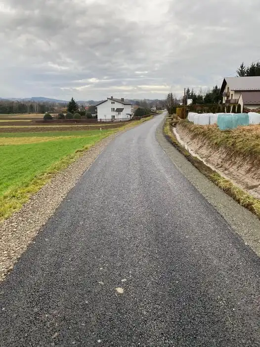 Nowa droga w Wilczyskach. Kolejna inwestycja w rozwój gminy Bobowa