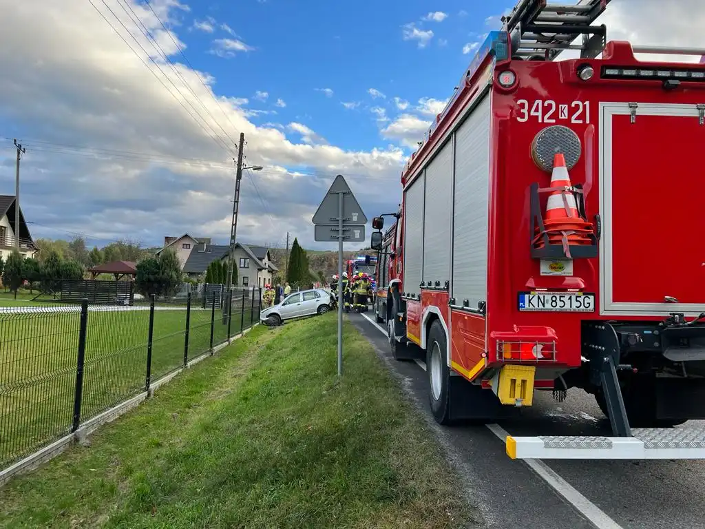 Barcice: kolizja samochodu osobowego z pociągiem