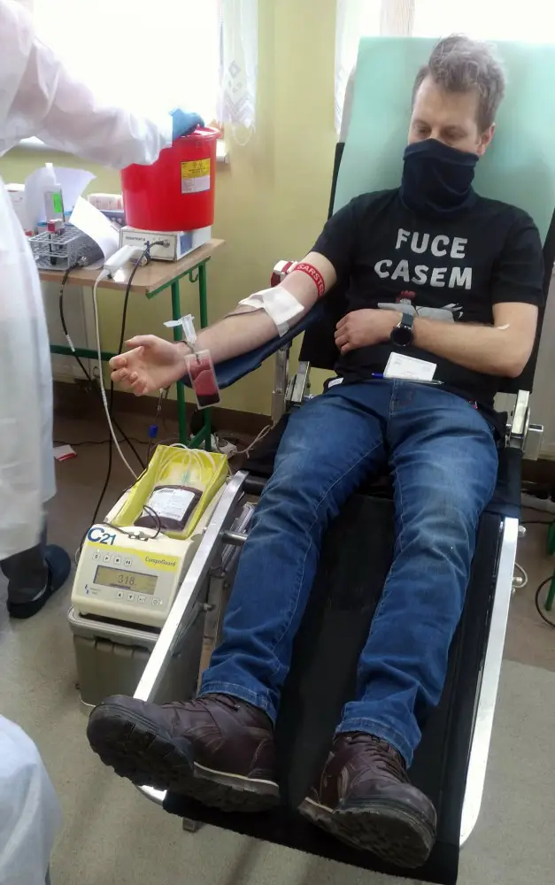 W Zespole Szkół w Łącku odbyła się akcja poboru krwi. Dawcy oddali ponad 13 litrów krwi