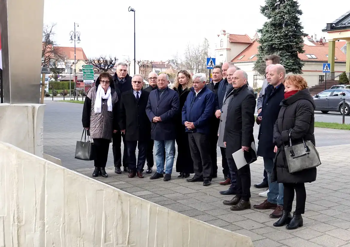 15 lat pamięci. Hołd ofiarom Katynia i Smoleńska