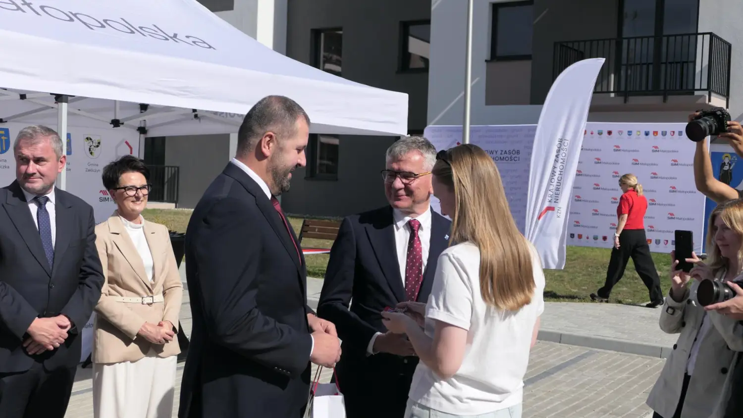 104 nowe mieszkania w Starym Sączu. Lokatorzy odebrali klucze