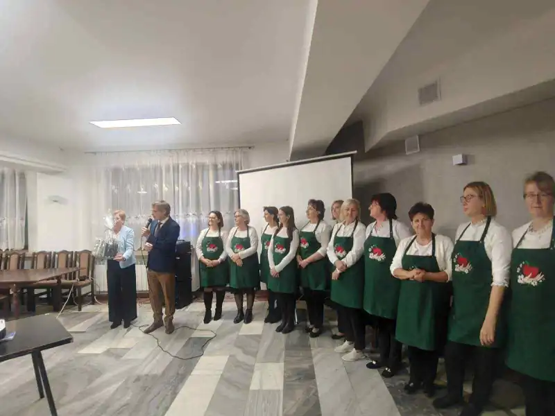 Sześć spotkań, wiele wspomnień. Seniorzy z Tymbarku świętują finał projektu