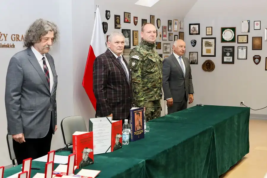 Sądecki Garnizon i nieoczekiwany powrót książki. Historie z 1937 roku