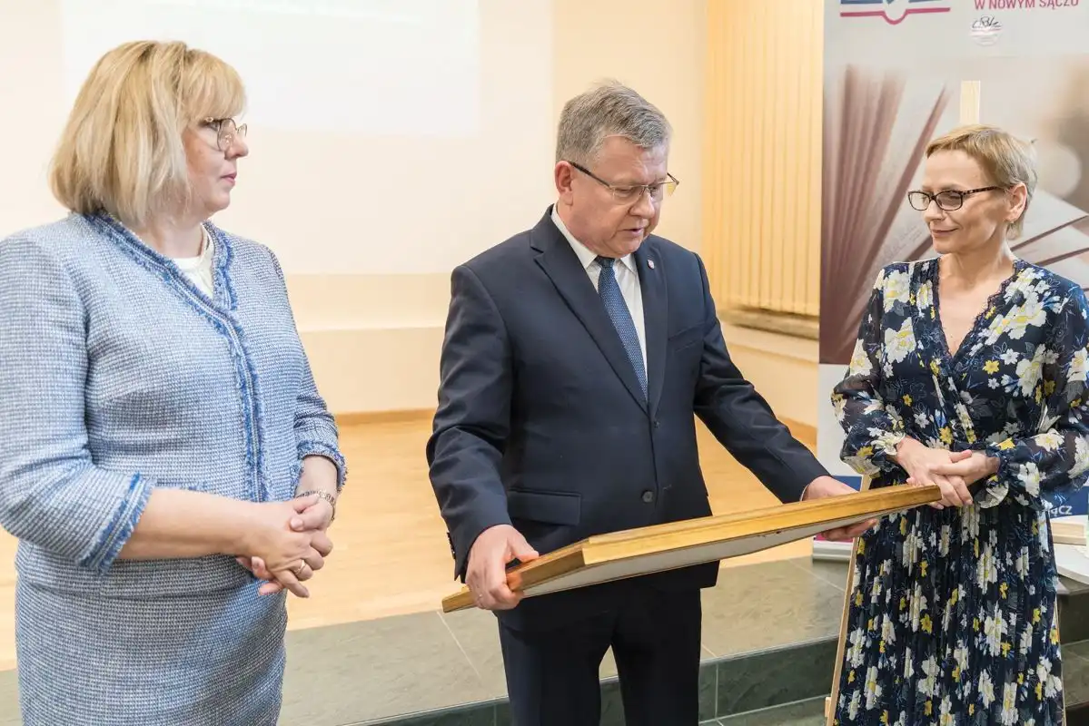 Pedagogiczna Biblioteka Wojewódzka w Nowym Sączu z nagrodą Polonia Minor