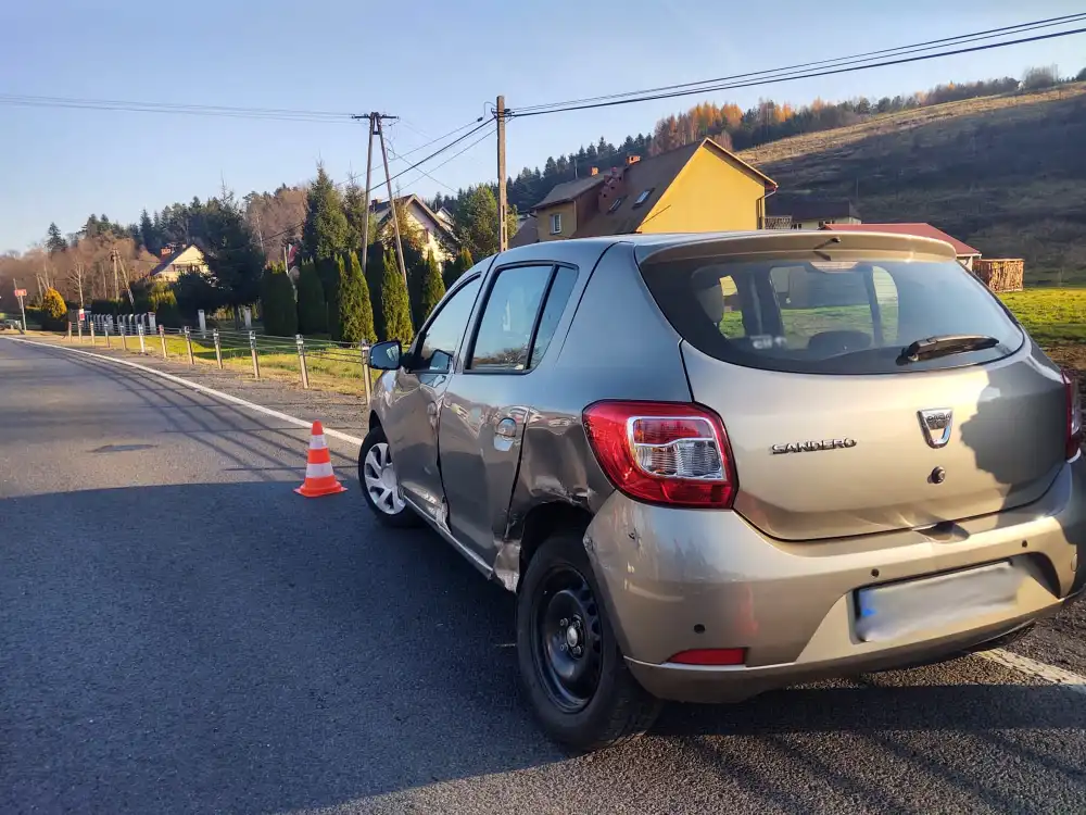 Wypadek w Paszynie. Na DK 28 zderzyły się dwa samochody