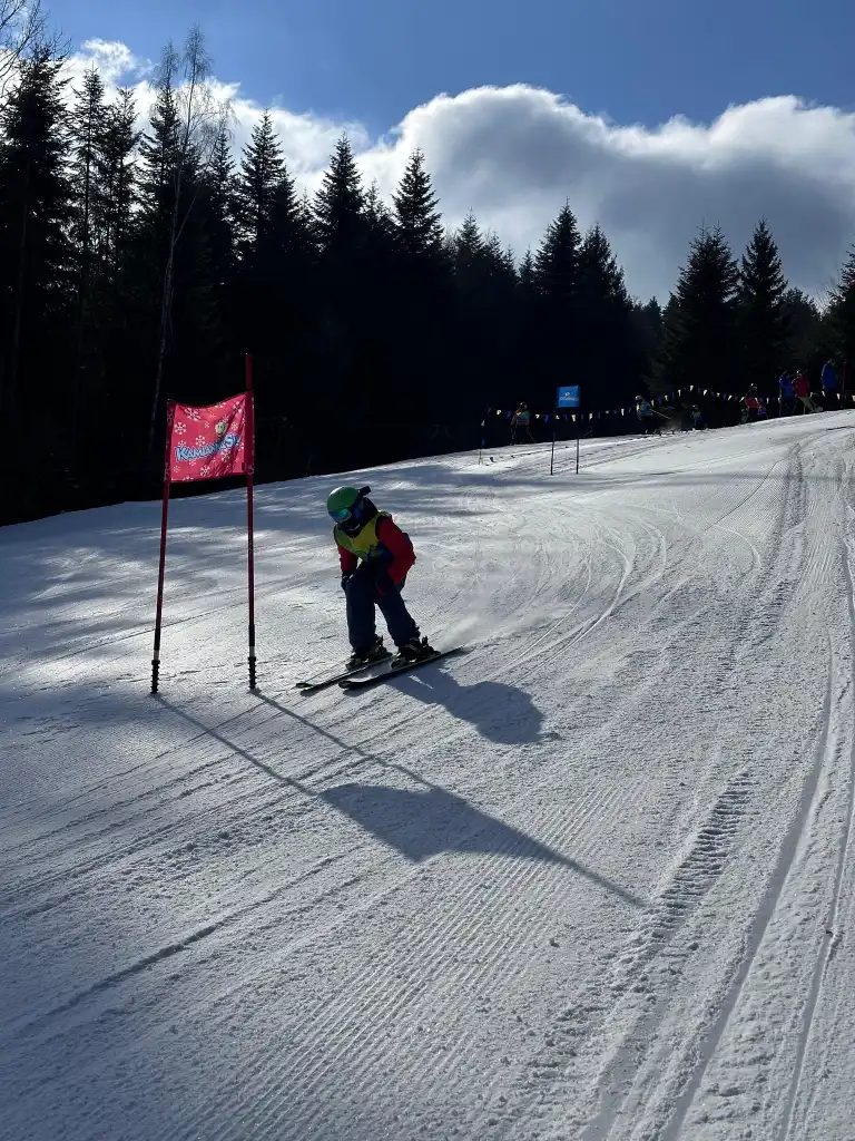Gminne Zawody Narciarskie o Puchar Wójta Gminy Łabowa. Sportowa pasja na stoku