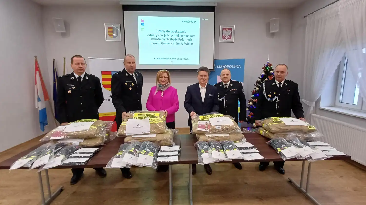 Jednostki OSP z terenu Gminy Kamionka Wielka doposażone w ubrania specjalistyczne
