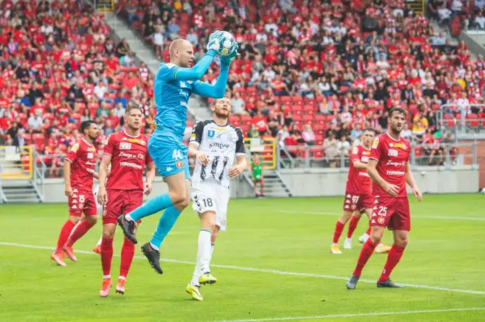 W meczu inauguracyjnym Widzew Łódź pokonuje "Biało-czarnych" 3:0