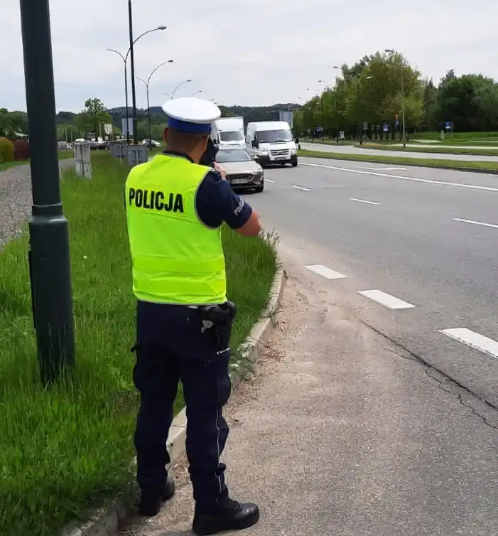 Sierpniowy "długi weekend" na sądeckich drogach