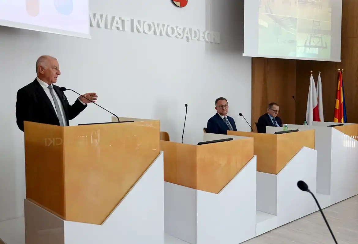 Kolejne inwestycje sportowe i edukacyjne w powiecie nowosądeckim