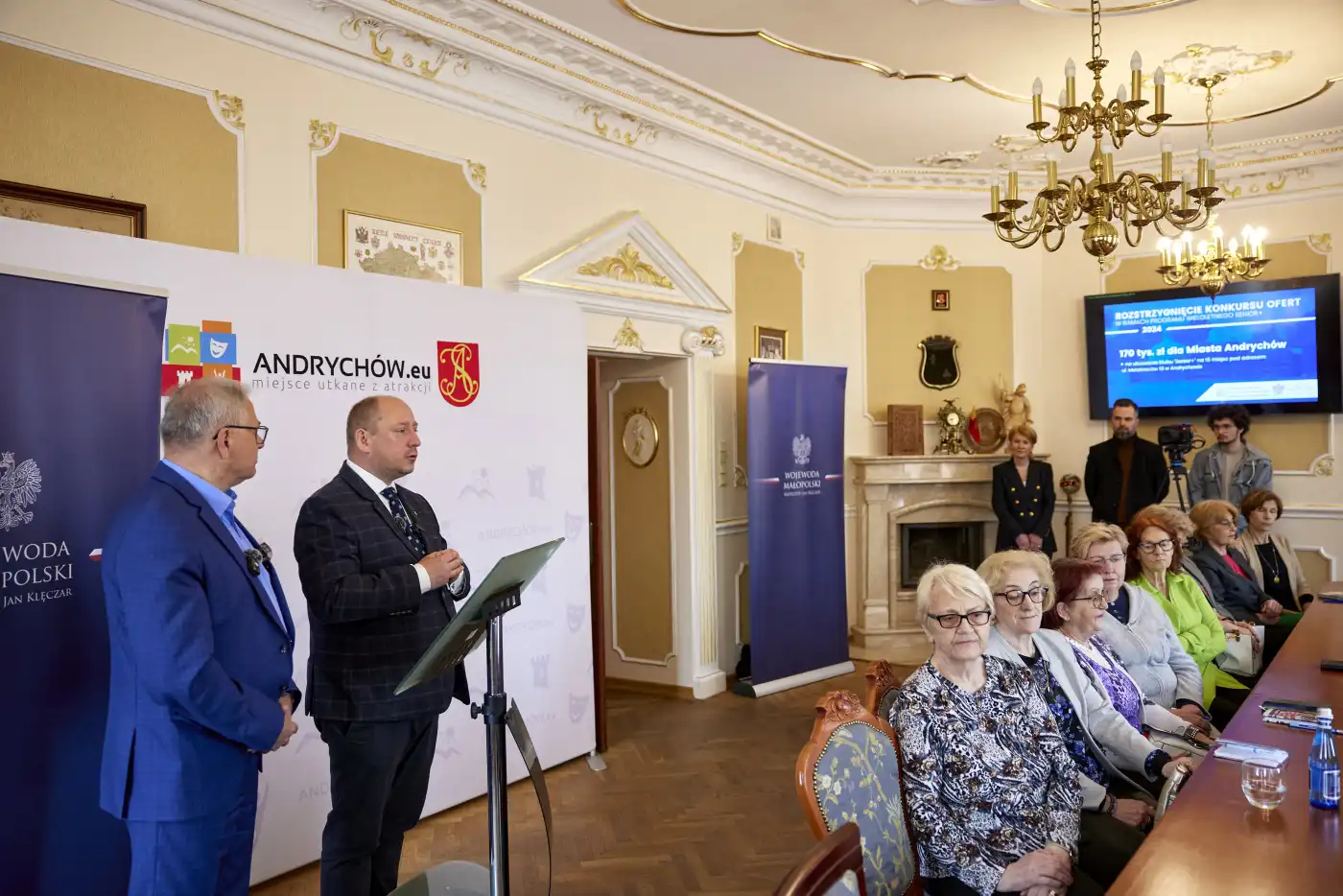 Małopolska: Prawie 5,8 mln zł na inicjatywy wspierające seniorów