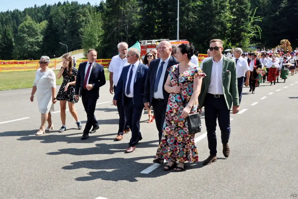 Barwne dożynki w Ptaszkowej