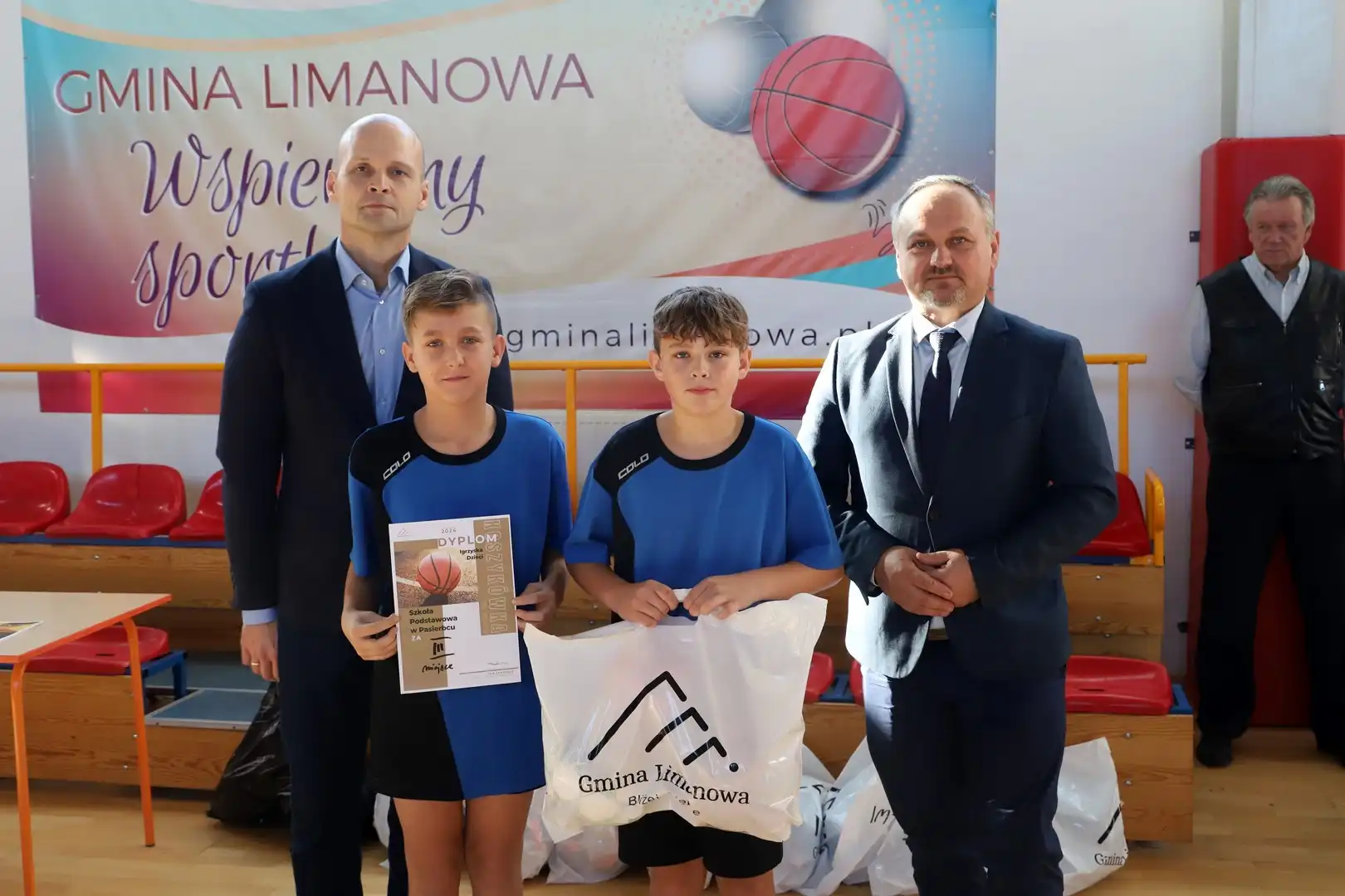 Koszykarskie emocje w Pasierbcu. Zwycięzcy Mistrzostw Gminy Limanowa 3x3