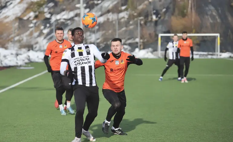 Drużyna Sandecji remisuje w czwartym sparingu