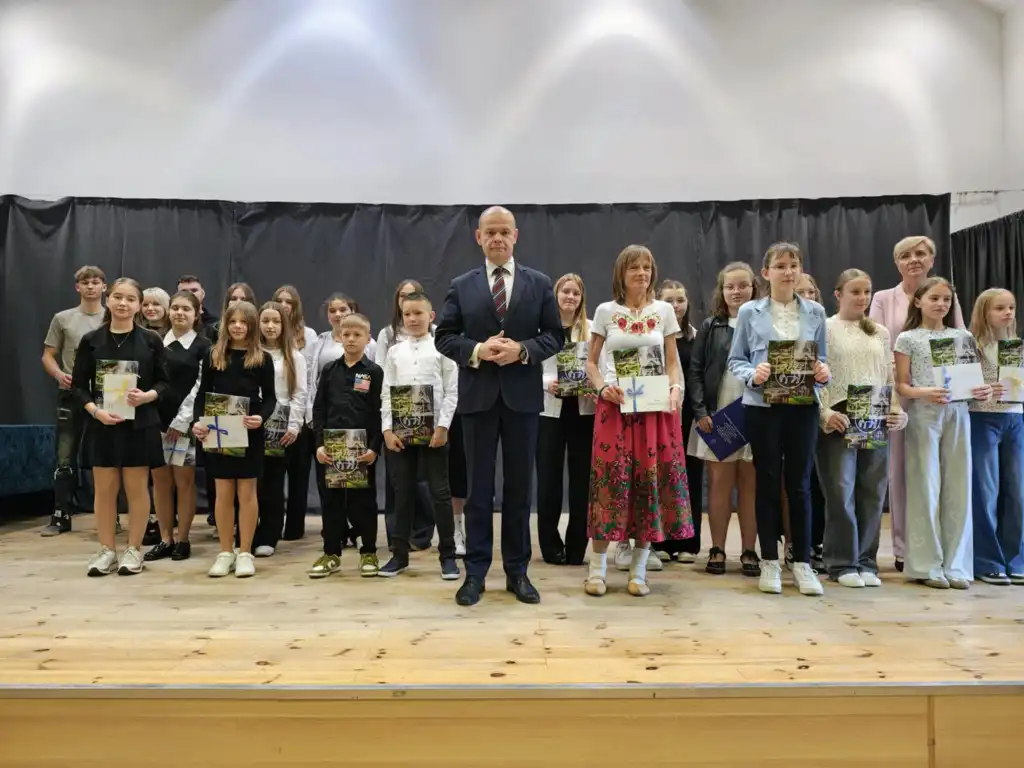 Wyjątkowe chwile uznania w Piwnicznej-Zdroju. Nagrody dla młodych talentów