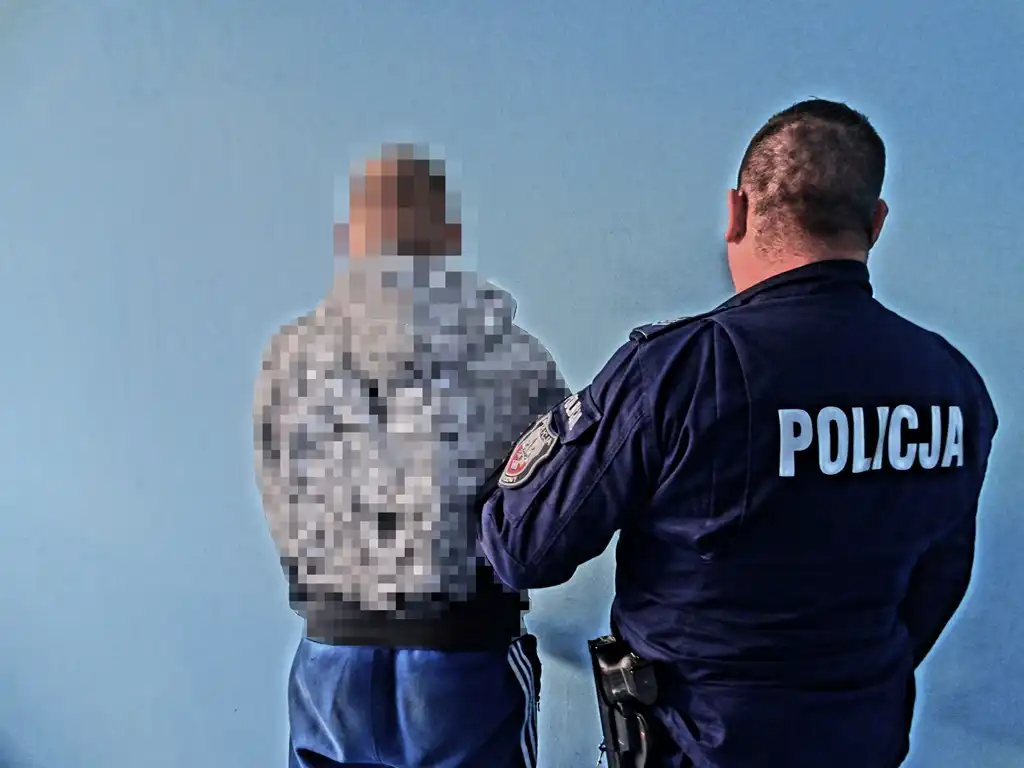 Włamywacz ukrył się w schowku