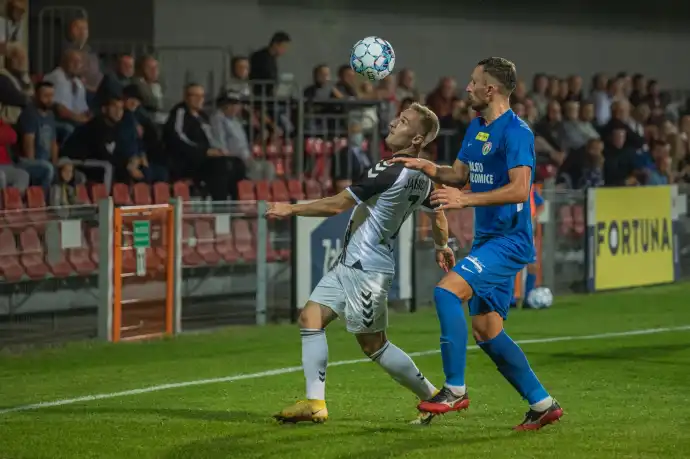 Zwycięski mecz z Puszczą. Drużyna Sandecji wraca z Niepołomic z kompletem punktów