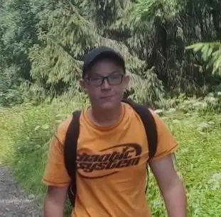 Zaginął 17-latek ze Świdnika. Rodzina i Policja proszą o pomoc