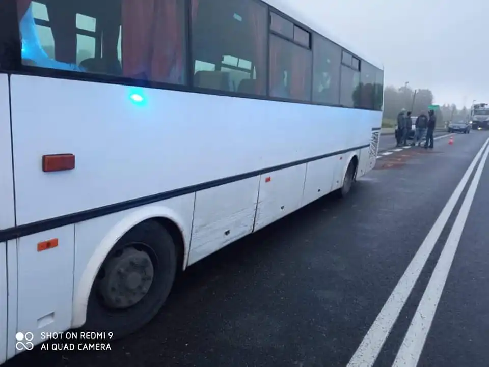 Wypadek w Cieniawie. Zderzyły się trzy pojazdy