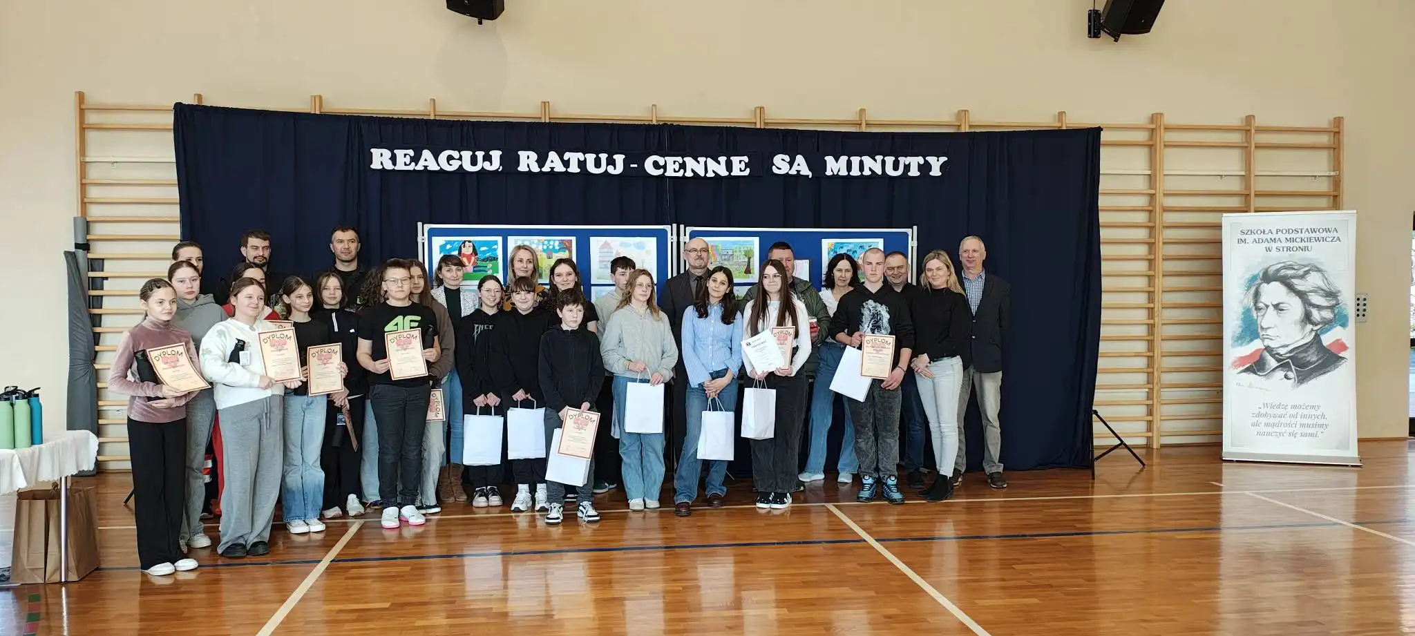 „Reaguj, ratuj – cenne są minuty!”. Pierwsza edycja konkursu pierwszej pomocy w Stroniu