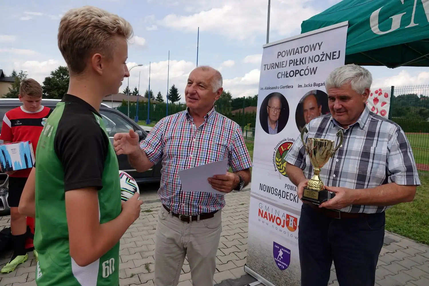 W Nawojowej odbył się XIV Powiatowy Turniej Piłki Nożnej Chłopców o Puchar Starosty Nowosądeckiego
