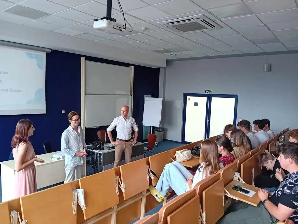 FAKRO wspiera Młodych Liderów