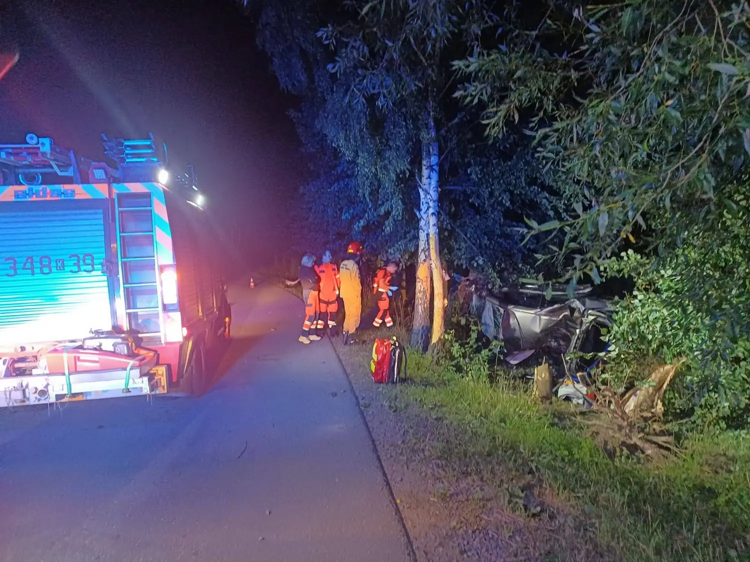 Nocny wypadek w Janczowej. Samochód wypadł z drogi, kierowca zniknął