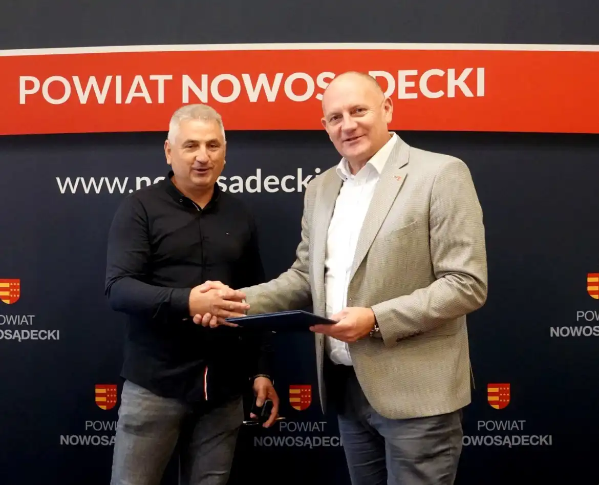 Podpisano umowę na modernizację LO w Grybowie