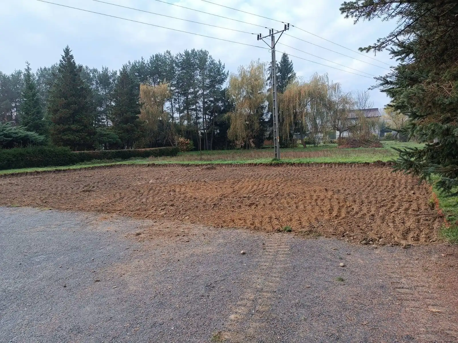 Inwestycje w Gminie Gródek. Drogi, chodniki i parking w Rożnowie