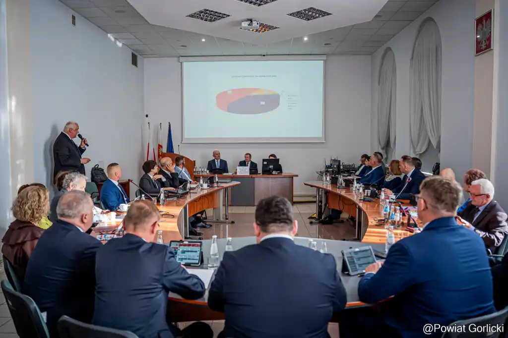Edukacja, szpital, budżet. Radni Gorlic podjęli ważne uchwały