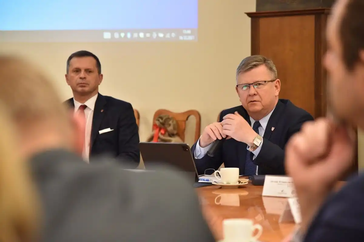 Posiedzenie Rady Naukowej ds. Strategicznych Kierunków Rozwoju Małopolski. Dyskutowano m.in. o zaplanowanej na jesień konferencji w Krynicy-Zdroju