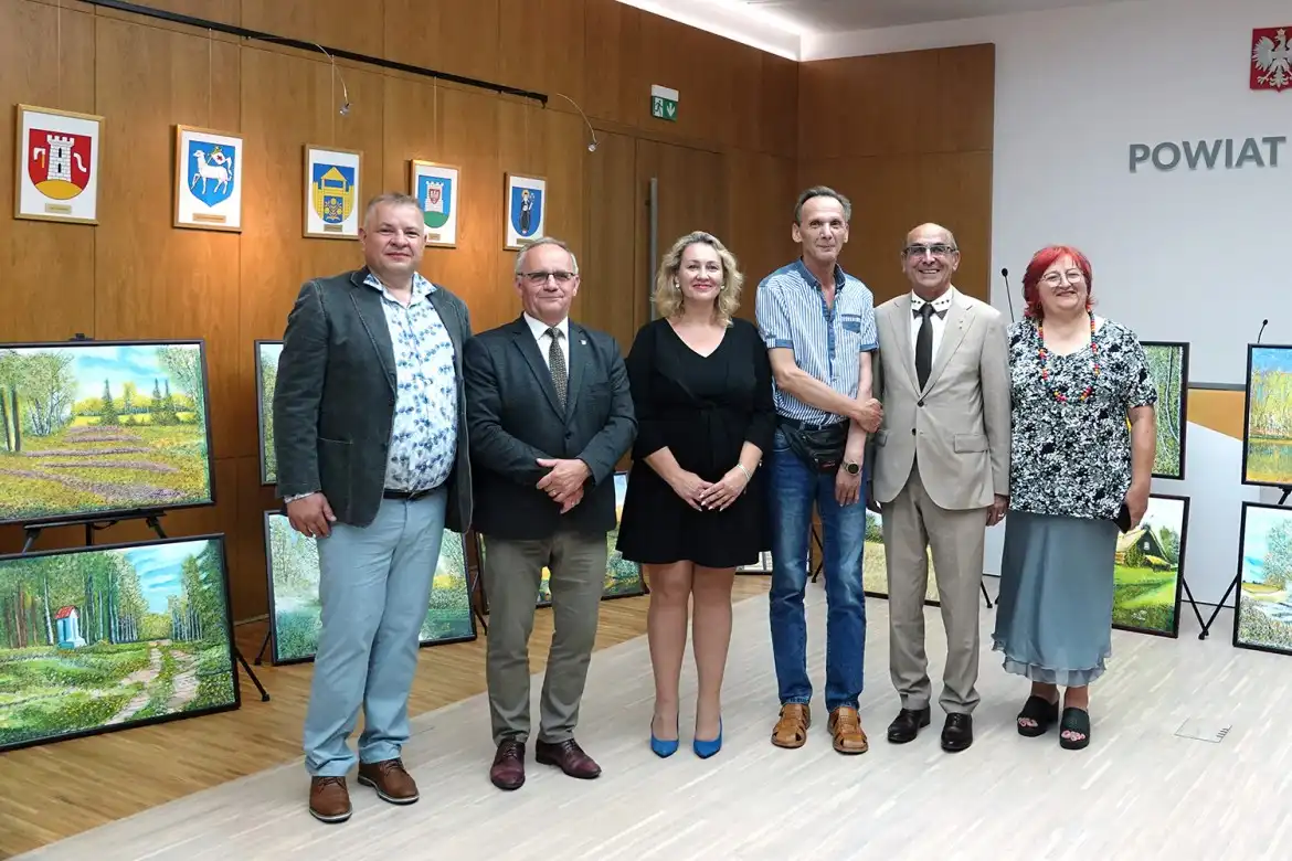 Magia Sądecczyzny na płótnie. Wernisaż Mirosława Banasia w Starostwie Powiatowym