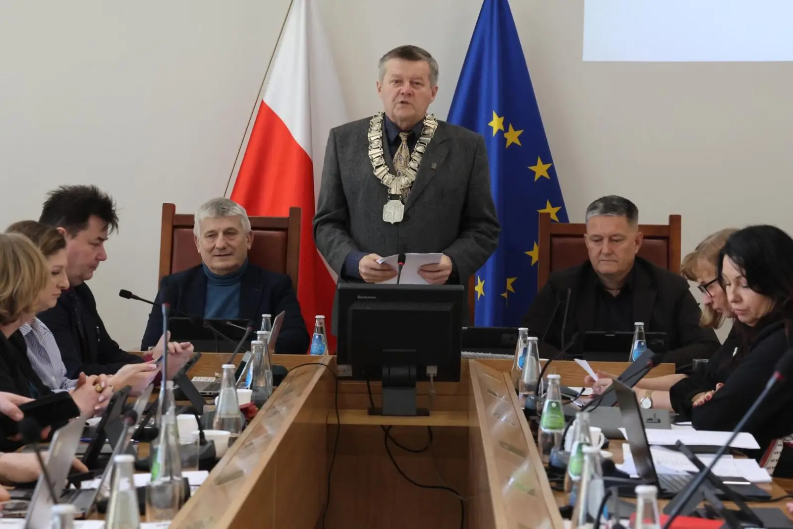 Gorąca sesja w Limanowej. Budżet i kontrola w Limanowskim Domu Kultury