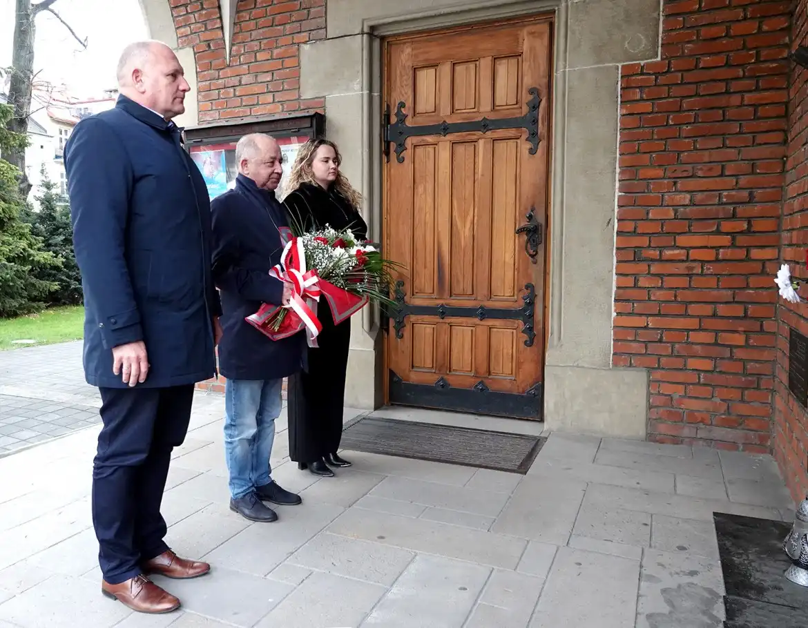 15 lat pamięci. Hołd ofiarom Katynia i Smoleńska