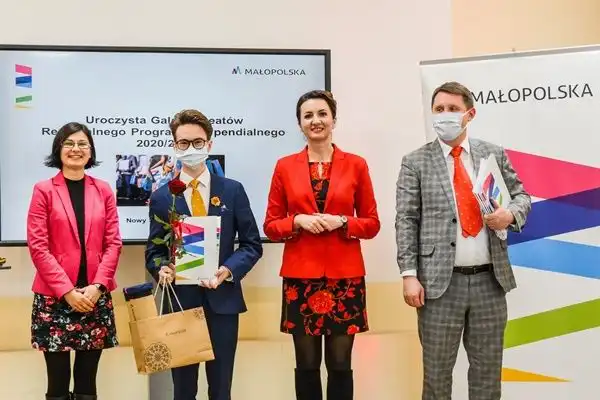W Nowym Sączu odbyła się uroczysta gala dla stypendystów Regionalnego Programu Stypendialnego