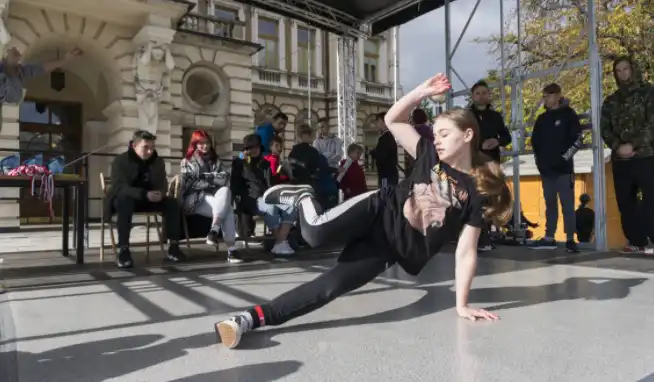 Wytańczyli sobie nagrody w bitwie breakdance