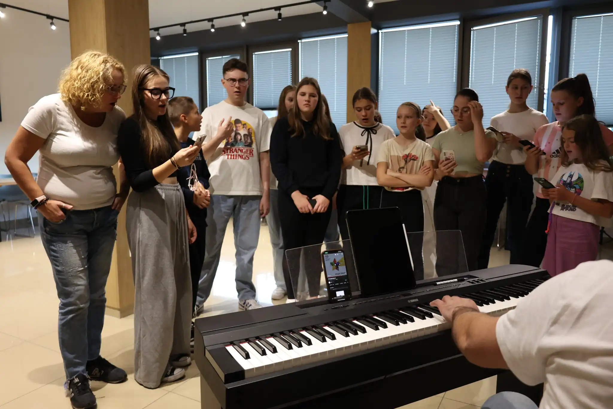 Zgrane pokolenia. Muzykalny projekt „Teatr bez granic” w Łososinie Dolnej
