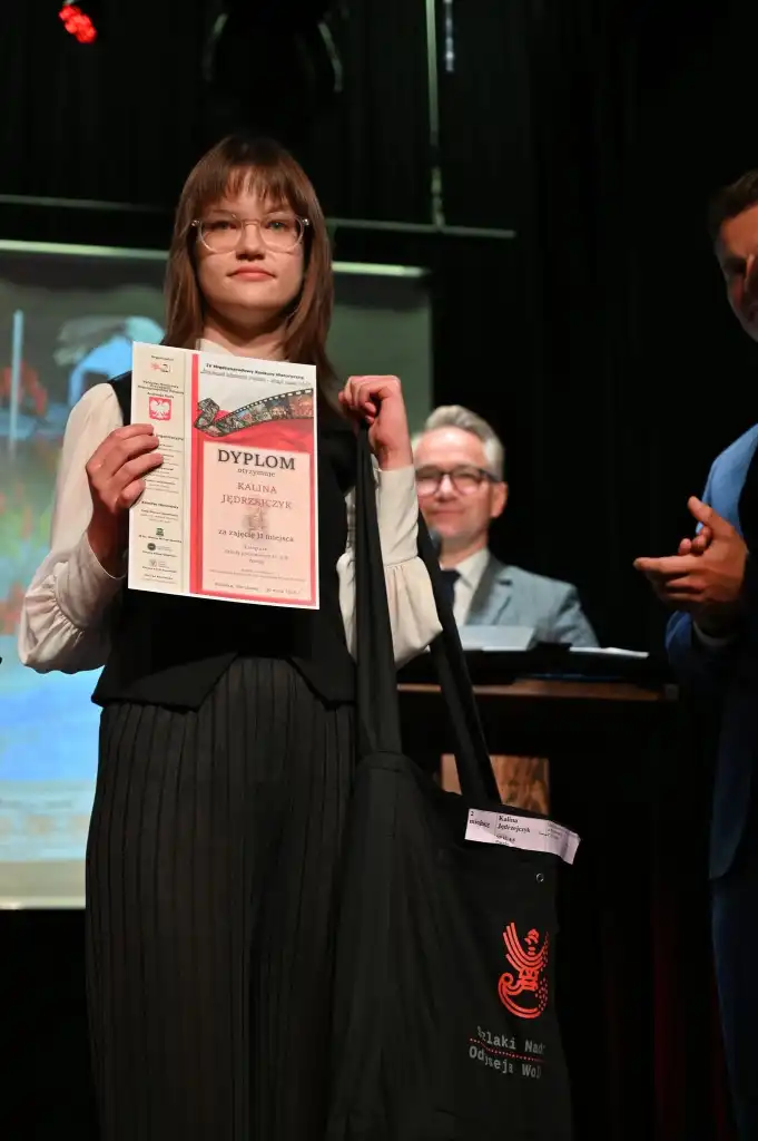 Kalina Jędrzejczyk – młody talent ze SP w Babach święci triumfy w ogólnopolskich konkursach