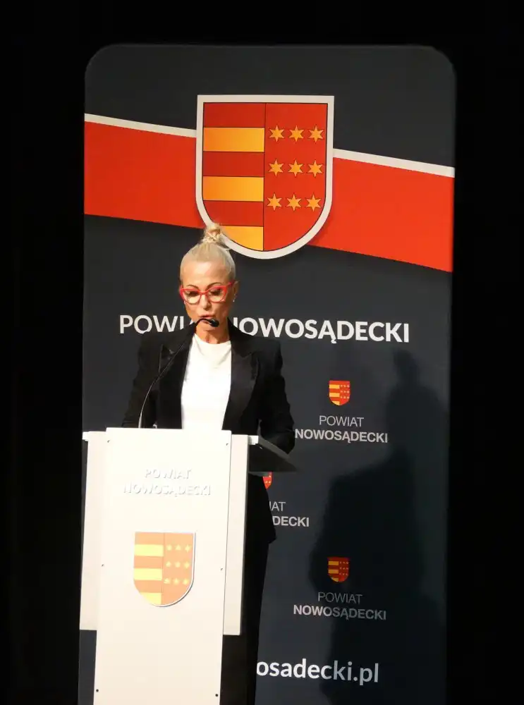O inwestycjach drogowych na Sesji Rady Powiatu Nowosądeckiego