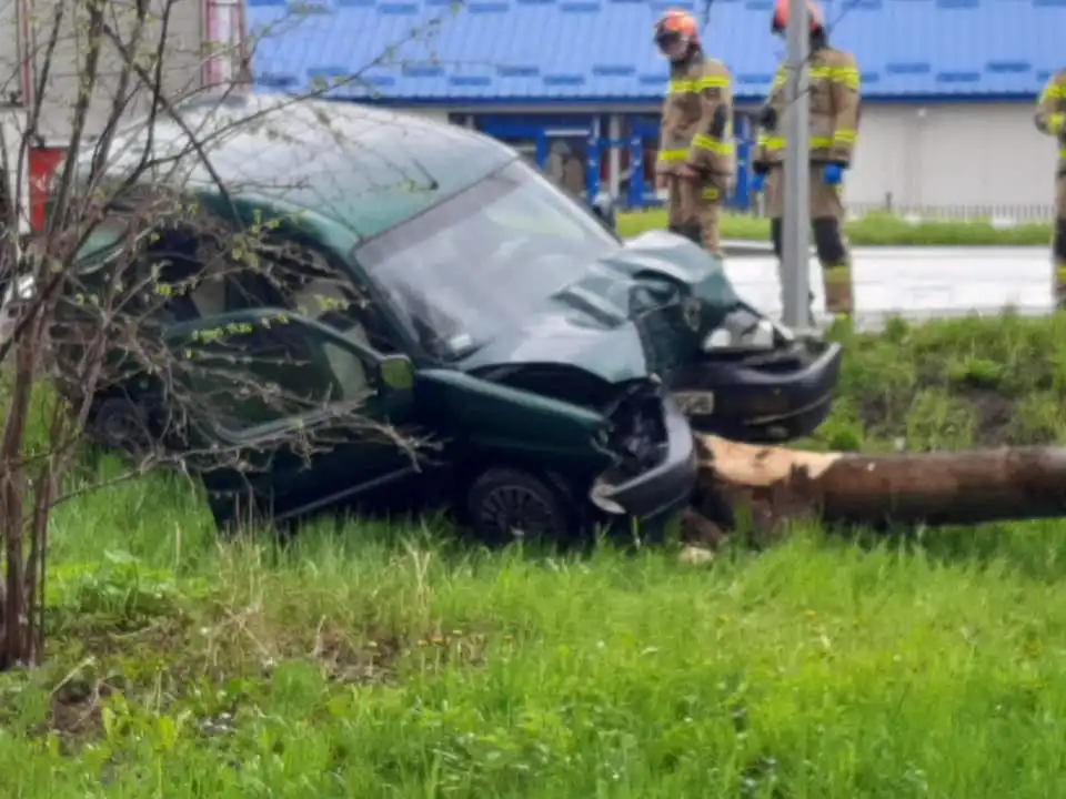 Wypadek w Gorlicach. 4 osoby poszkodowane, w tym dwoje dzieci