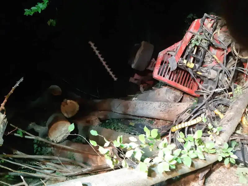 Tragedia w Bilsku. Nie żyje mężczyzna przygnieciony przez ciągnik rolniczy