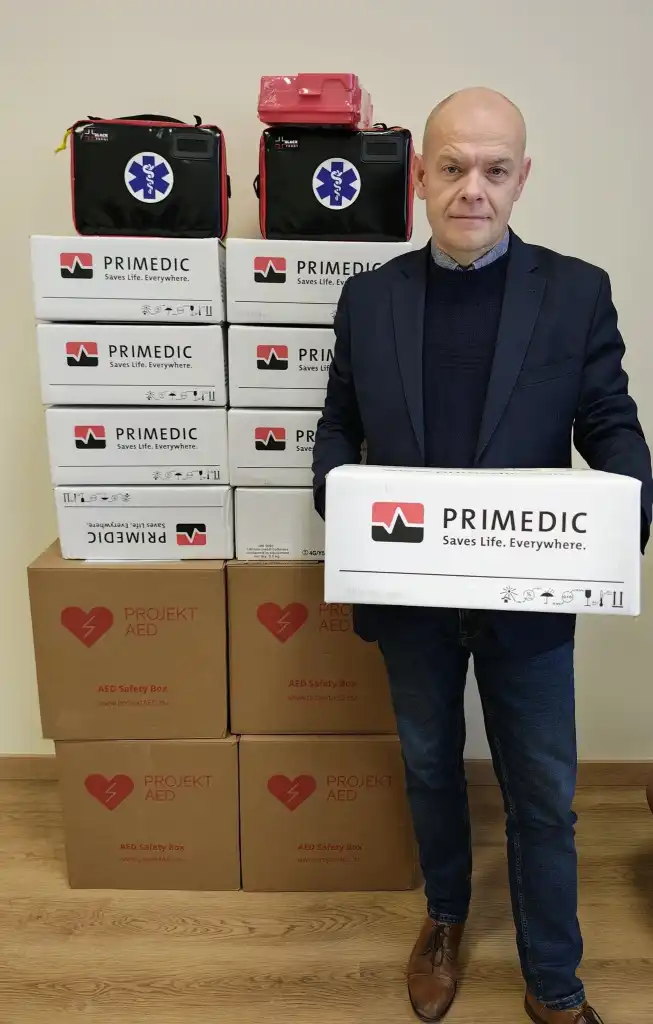 Piwniczna-Zdrój inwestuje w bezpieczeństwo. Defibrylatory w każdej miejscowości gminy
