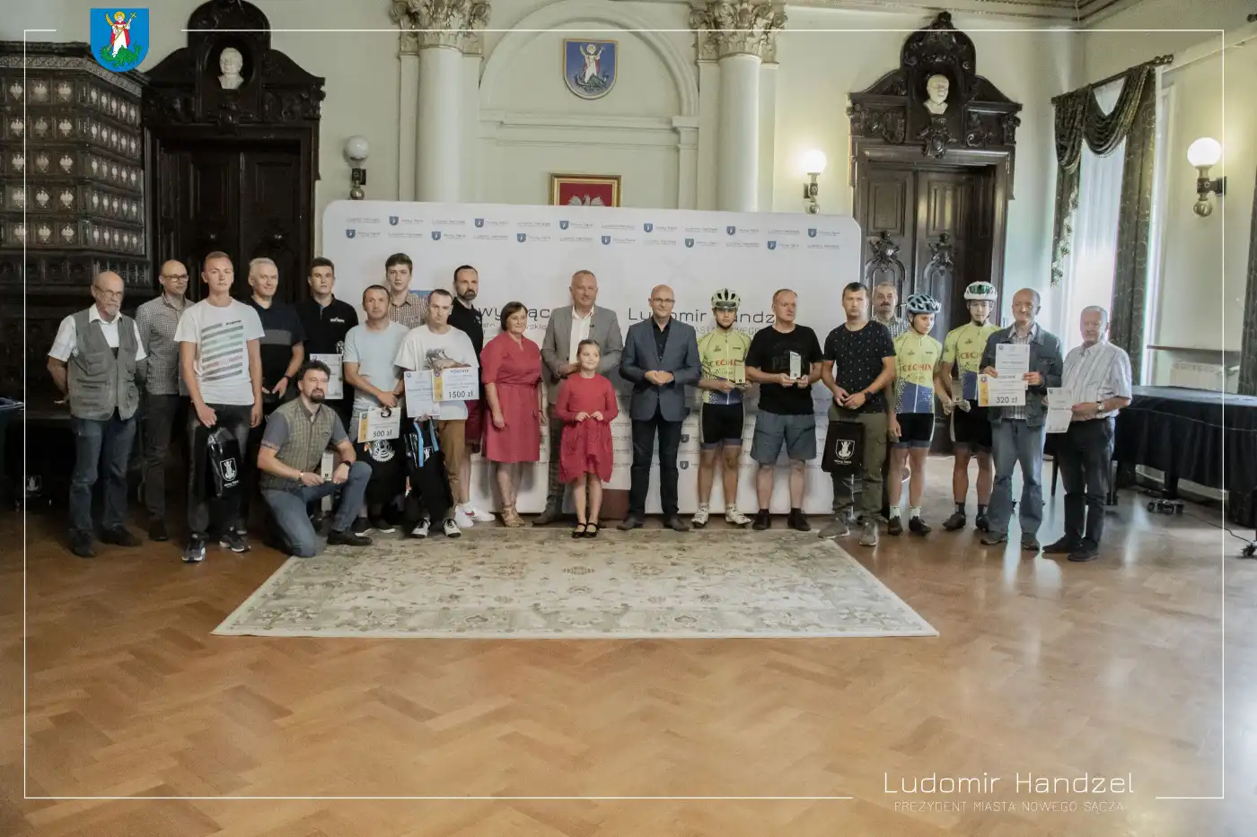 Kręcili kilometry dla Nowego Sącza. Prezydent nagrodził najlepszych cyklistów