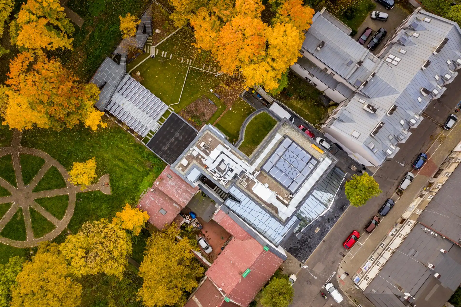 Zwycięzcy Salonu Architektury 2024. Teatr KTO w Krakowie i innowacyjny Park & Ride w Starym Sączu