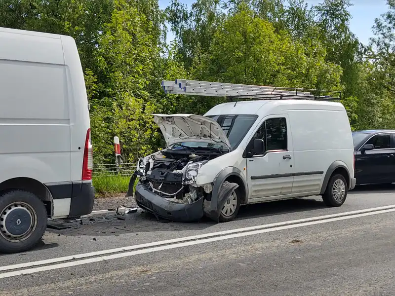 Kraksa w Biczycach Górnych. Zderzyły się trzy pojazdy
