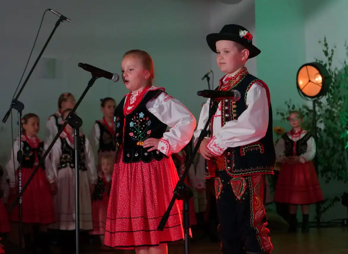 Zespół Pieśni i Tańca "Świniarsko" świętuje jubileusz 15-lecia działalności