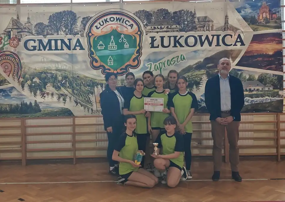 Igrzyska Młodzieży Szkolnej w Piłce Ręcznej. Sportowe emocje w Łukowicy