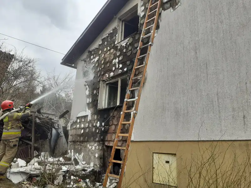 Tragiczny pożar budynku mieszkalnego. Nie żyje jedna osoba