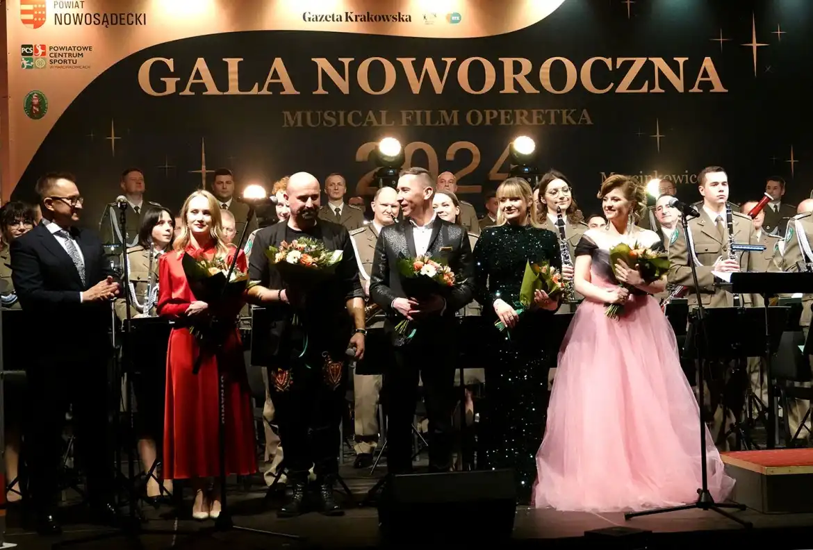 Kulturalna uczta w w hali Powiatowego Centrum Sportu w Marcinkowicach