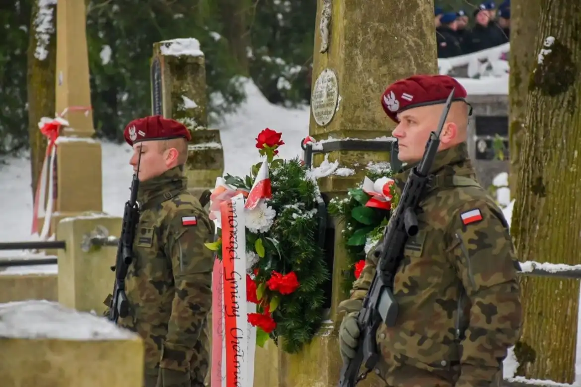 Uczniowie Zespołu Szkół w Marcinkowicach świętowali 109. rocznicę Bitwy Marcinkowickiej